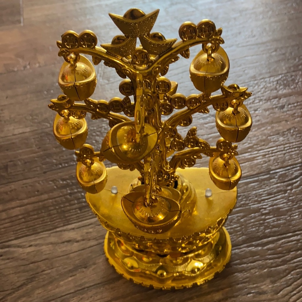 Chinese Gold Good Luck light up and spins Home Decor